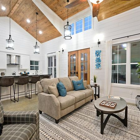 Bella Luna Cabin - Cozy Farmhouse Cabin, Private Deck, Swing Set, Fire Pit, Hot Tub Villa Броукън Боу Екстериор снимка